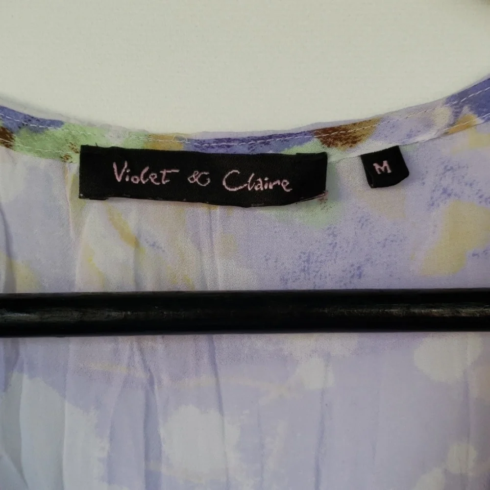 Anthropologie Violet & Claire Ruffle Blouse size M - Picture 3 of 5